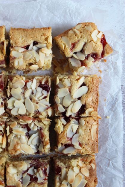 TRAYBAKES